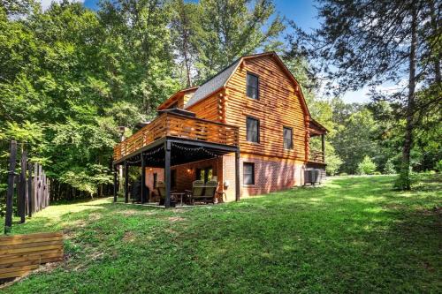 Macon House | Cozy Cabin Where Comfort Meets Fun!