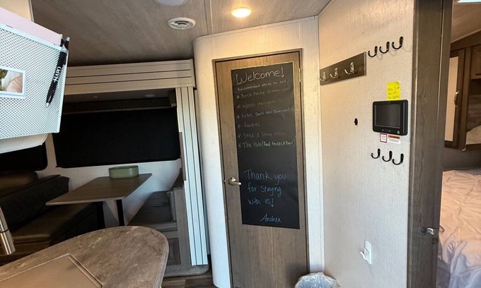 Richland House | “Cozy Campervanza"