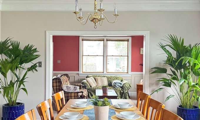 Parkside House | Cozy Cape Cod Home 20 Minutes from Philadelphia
