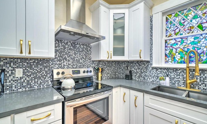 Carpinteria Apartment | Cozy Carpinteria Apartment Walkable Location