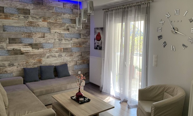 Attiki Apartment | Cozy Central New Flat☆1' to Metro☆Acropolis,Pireus