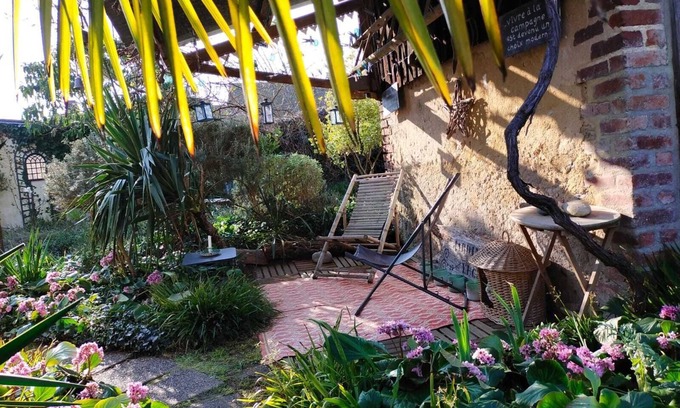 La Chapelle-aux-Choux Apartment | Cozy Charming cottage in the Loir and Loire valleys* French property