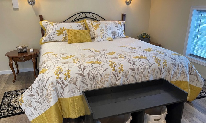 Clayton Apartment | Cozy, Clean & Convenient 1-bedroom apartment with AC & WiFi in charming Clayton