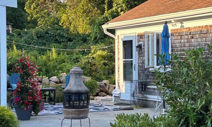 Fairhaven Cottage | Cozy, clean, relaxing beach cottage awaits you!