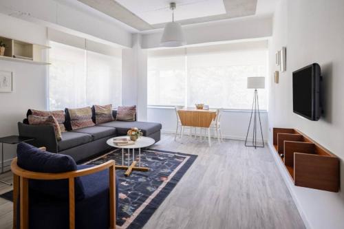 Ortakoy Apartment | Cozy Coastal Hideaway With Bosphorus Breeze! #399