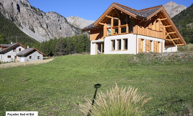 Arvieux Ski Chalet | Cozy, comfortable chalet, breathtaking sunny view