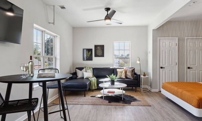Thunderbolt House | cozy comfy cottage c+