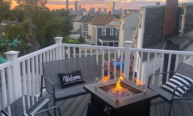 Dudley - Brunswick King Apartment | Cozy & comfy in-law suite with Boston skyline view