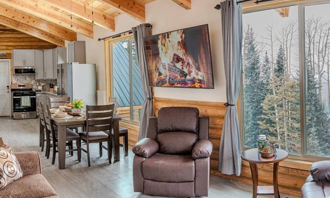 Steam Engine Meadows Apartment | Cozy Condo, 3 min from slopes