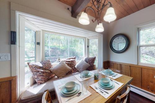 Vail Apartment | Cozy Condo on Chamonix Lane