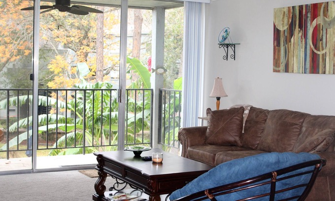 Walden on Lake Conroe Condo | Cozy Condo on Lake Conroe