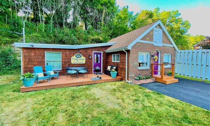 Hummelstown House | Cozy Corner Cottage .5 mi from HersheyPark
