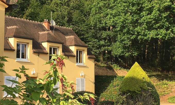 Montigny-le-Chartif House | cozy cottage in a 10ha park with a pond, 1h30 from Paris