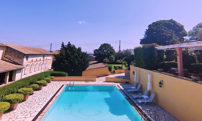 Sinarades Villa | Cozy Cottage -3 bdrs sleeps 6, 2 bathrooms,private garden, swimming pool view.