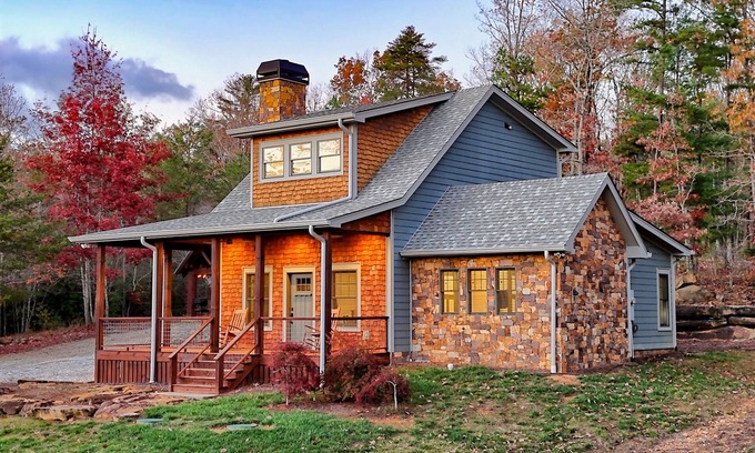 Clarkesville Cottage | Cozy Cottage in the Foothills of Blue Ridge Mtns.