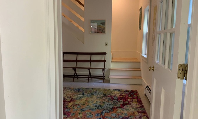 Lincolnville House | Cozy cottage in woodland setting near to hiking biking and lakes