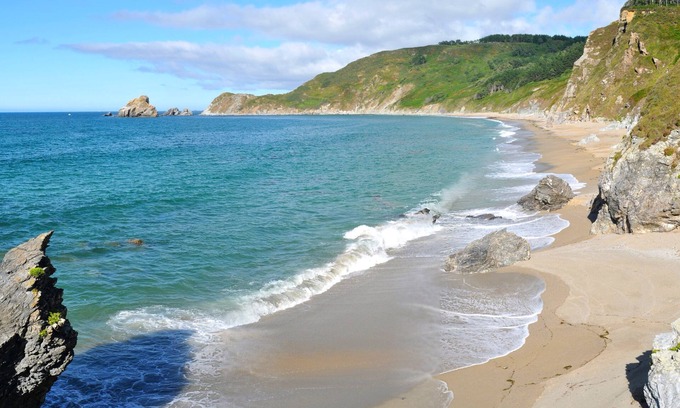 Loiba House | Cozy Cottage just steps from beautiful cliffs and beaches!