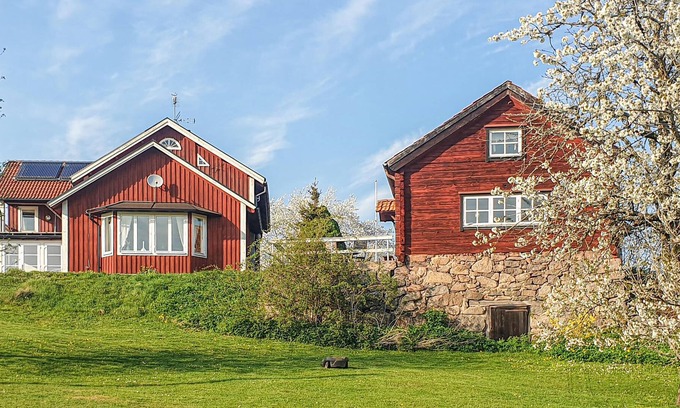 Atvidaberg House | Cozy cottage near the lake Skärsjön.