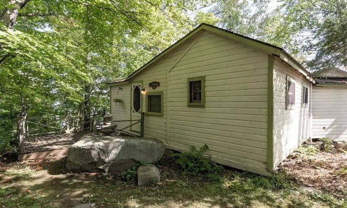 Magnetawan Cottage | Cozy cottage on Lake Cecebe. Tranquility above Muskoka at Rockwynn Cottages