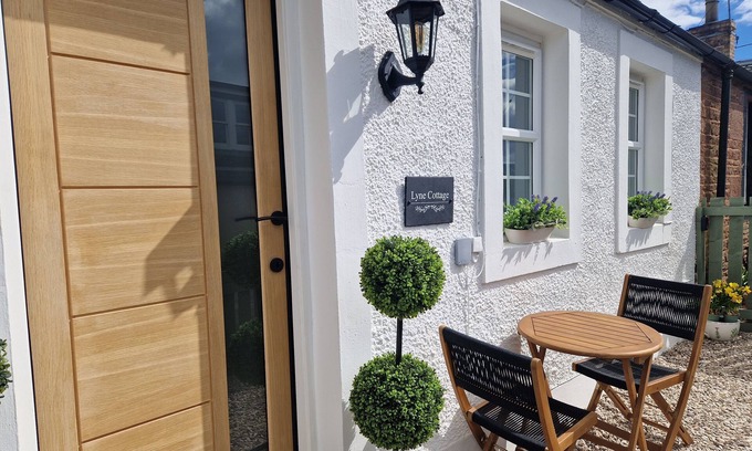 West Linton Cottage | Cozy Cottage Retreat in West Linton
