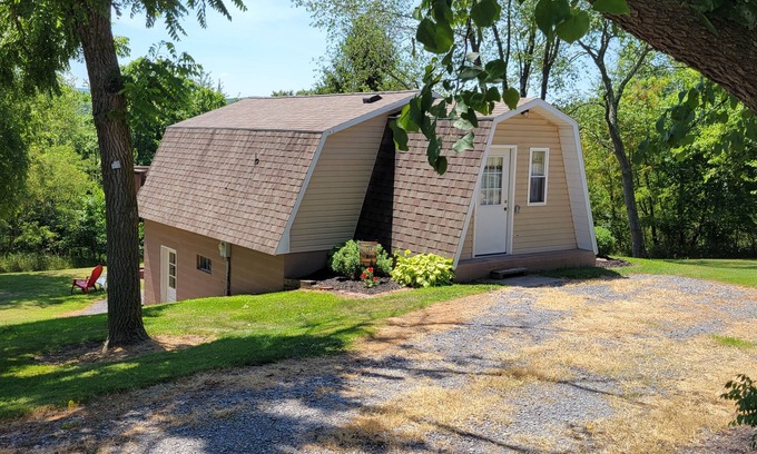 Huntingdon Cottage | Cozy Country Cottage Just Minutes From 7-points at Raystown Lake