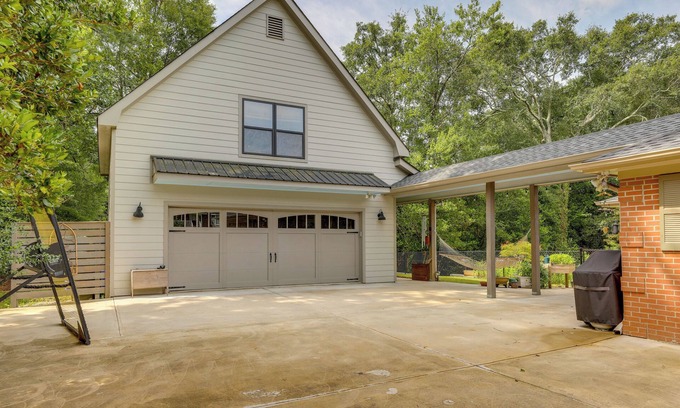 Covington Apartment | Cozy Covington Studio Rental Near Historic Square!