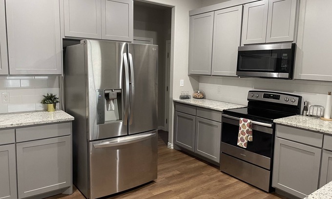 Alvarado House | Cozy craftsman new home