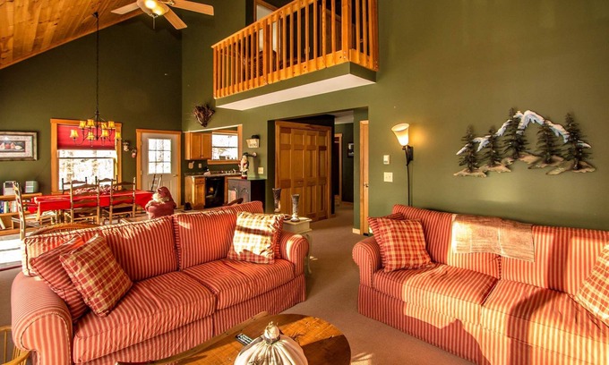Eidelweiss Village House | Cozy Cub Cabin - Pond View, Walk to Beach, Family-Friendly Getaway