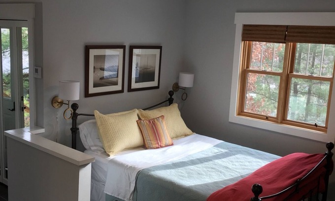 Kenilworth Apartment | Cozy, dog Friendly Studio Apartment