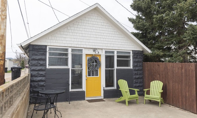 Spearfish Apartment | Cozy Downtown Carriage House