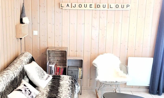 La Joue du Loup Ski Chalet | Cozy duplex chalet, 7 pers, free parking, pets welcome
