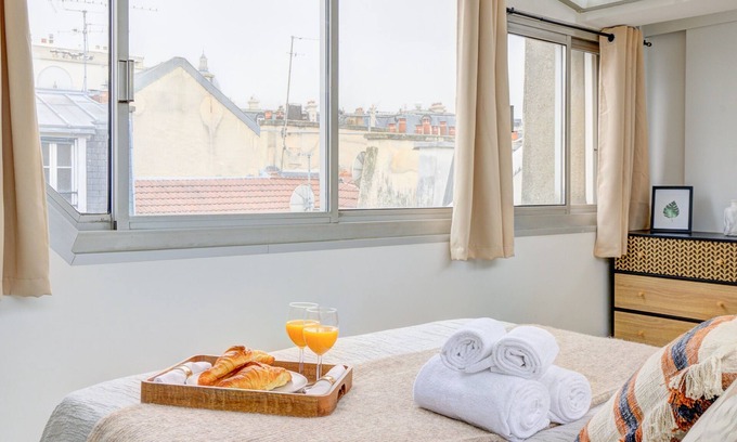 Latin Apartment | Cozy & Elegant Retreat Near Notre-Dame