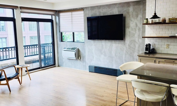 Downtown Brooklyn Condo | Cozy Entire 2 BD 2Baths Apartment in Dumbo