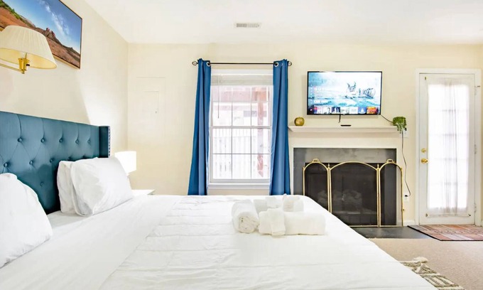 Herndon House | Cozy Entire Guest Suite by IAD Intl. Airport