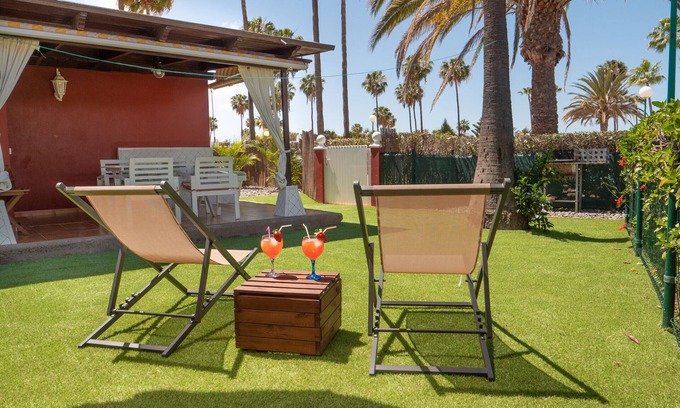 Maspalomas Ski Chalet | Cozy bungalow with large terrace overlooking the pool