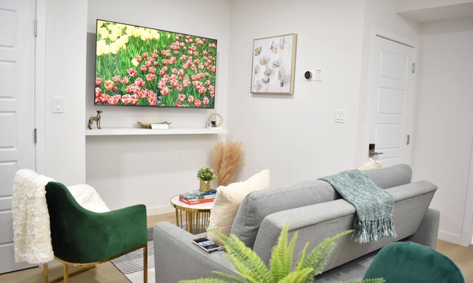 Southwest Edmonton Apartment | Cozy Escape 2BR Guest Suite in SW Edmonton. Sleeps 4
