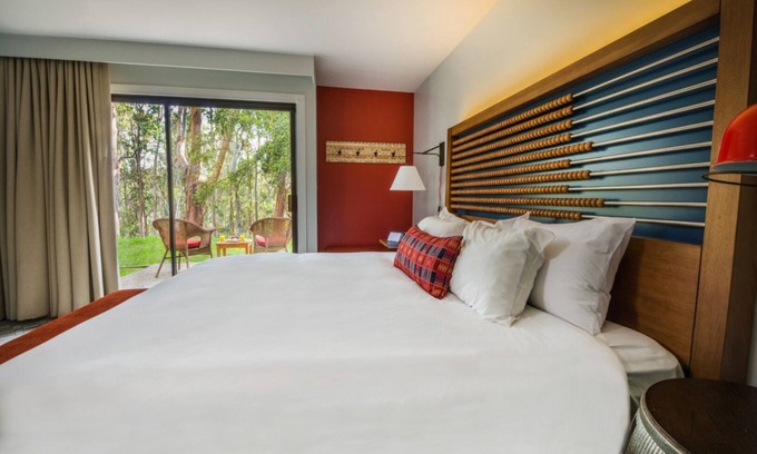 Live Oak Hotel | Cozy Escape in the Woods: Room with Patio | Hot Tub & Hiking Trails