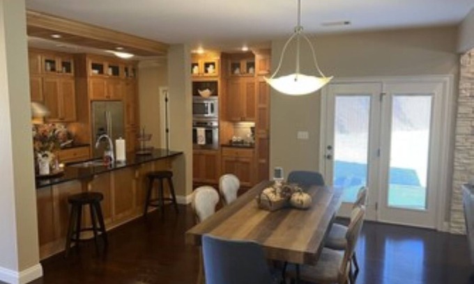 Russellville Condo | Cozy Executive Condo located in gated community on golf course