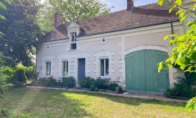 Chateauvieux Cottage | Cozy Family Home Near Beauval Zoo - Garden, Fireplace, All-Inclusive!
