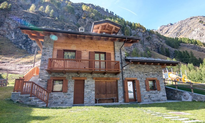 Rhemes-Notre-Dame Ski Chalet | Cozy family lodge in the Gran Paradiso National Park