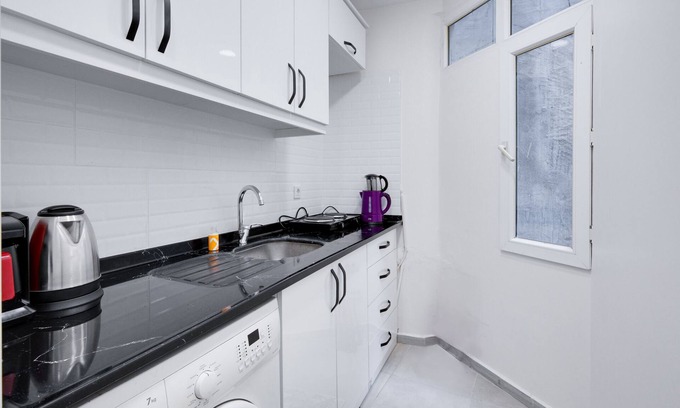 Uskudar Apartment | Cozy Flat 10 min to Marmaray and Uskudar Coast
