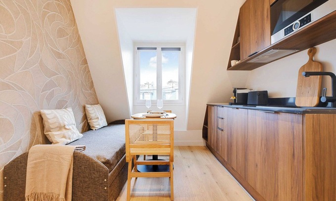 Chaillot Apartment | Cozy flat - 1BR/3P - Arc de Triomphe