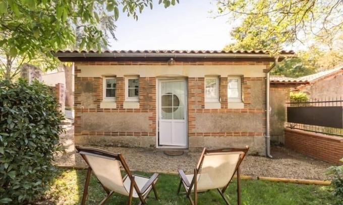 Saint-Sebastien-sur-Loire Cottage | Cozy Urban Studio Near Nantes with Private Garden & Bikes