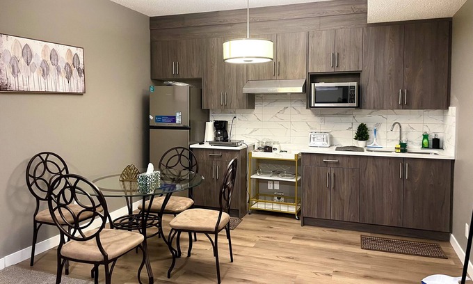 Sage Hill Apartment | Cozy full 1 Bed Basement Suite - Bypass to Banff