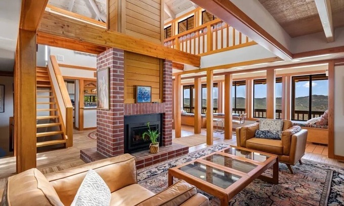 Groveland House | Cozy Getaway Ranch House and Estate by Yosemite