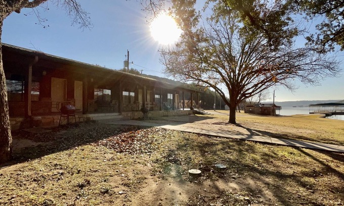 Graham RV Rental | Cozy getaway with beautiful views on one of the most picturesque lakes in Texas.