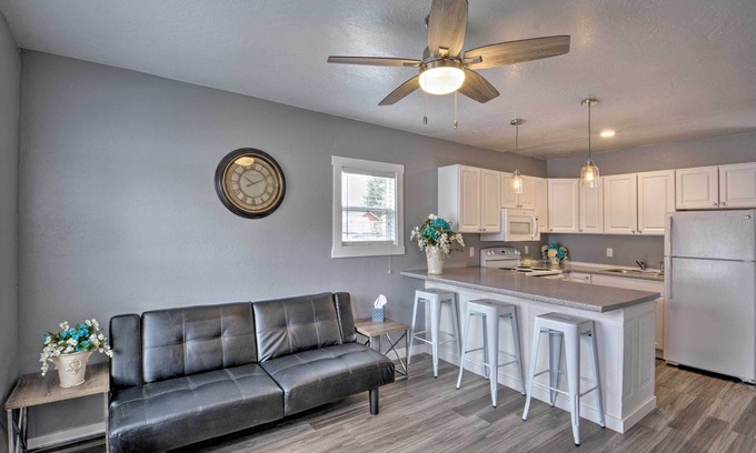 Great Falls Cottage | Cozy Great Falls Retreat Near Golfing & Hiking!