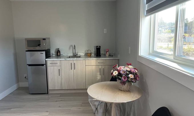 Regional District of Nanaimo Apartment | Cozy Guest Room in Nanaimo, BCnLicense # 5033162, Registration # H739112418