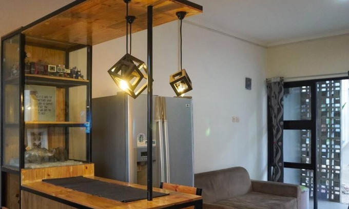 Setiabudi House | Cozy Haven with Jacuzzi, Rooftop