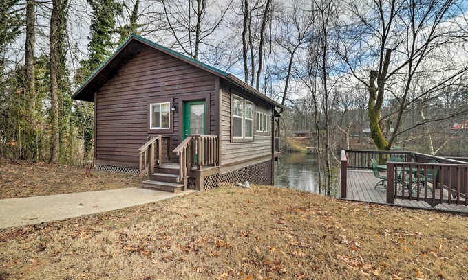 Wilburn Apartment | Cozy Heber Springs Cabin w/Deck & Dock!